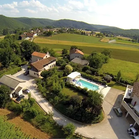 Maison Charmante Avec Vue Sur La Montagne A Saint-gery + Piscine Saint-Gery (Lot)