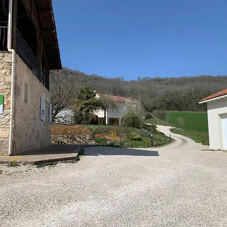 Ferienhaus Maison Charmante Avec Vue Sur La Montagne A Saint-gery + Piscine *