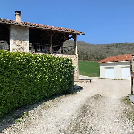 Maison Charmante Avec Vue Sur La Montagne A Saint-gery + Piscine Ferienhaus Saint-Géry