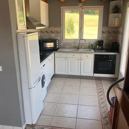 Maison Charmante Avec Vue Sur La Montagne A Saint-gery + Piscine Ferienhaus Saint-Géry