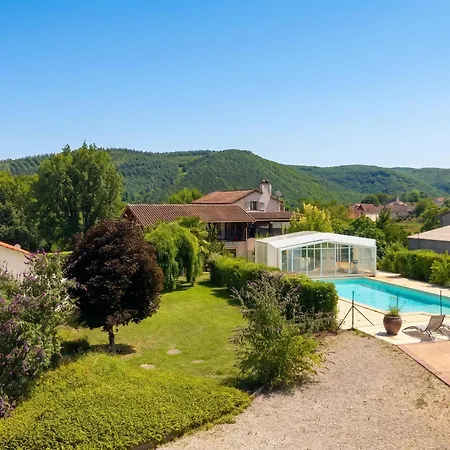 Maison Charmante Avec Vue Sur La Montagne à Saint-géry + Piscine Casa de Férias *