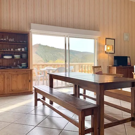 Maison Charmante Avec Vue Sur La Montagne à Saint-géry + Piscine Casa de Férias Saint-Géry
