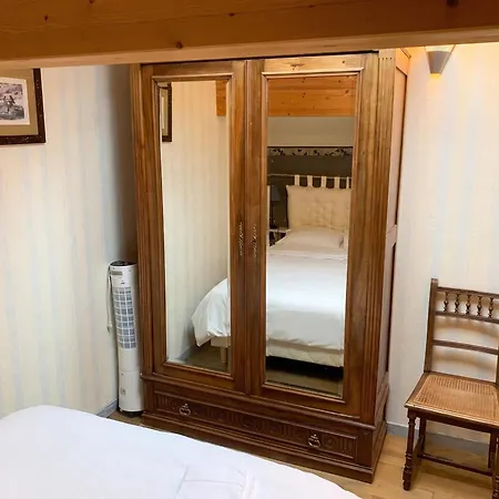 Maison Charmante Avec Vue Sur La Montagne à Saint-géry + Piscine Saint-Géry