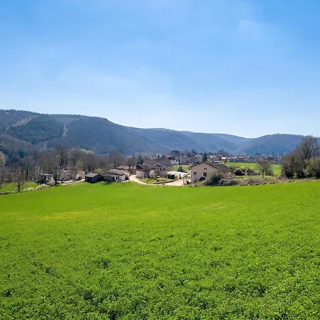 Maison Charmante Avec Vue Sur La Montagne à Saint-géry + Piscine Casa de Férias *