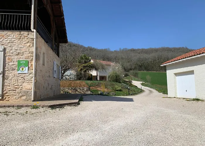Ferienhaus Maison Charmante Avec Vue Sur La Montagne A Saint-gery + Piscine *