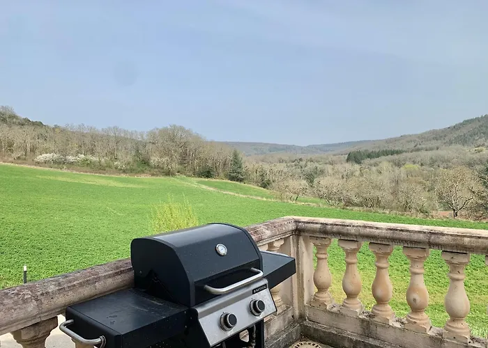 Ferienhaus Maison Charmante Avec Vue Sur La Montagne A Saint-gery + Piscine Saint-Géry
