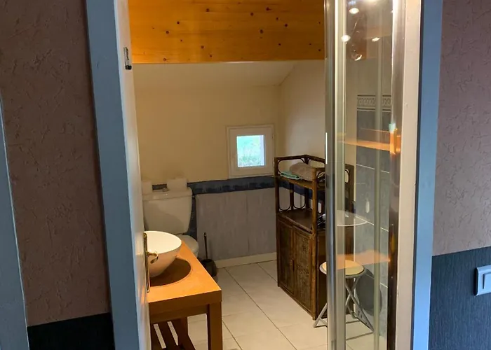 Maison Charmante Avec Vue Sur La Montagne A Saint-gery + Piscine Ferienhaus *