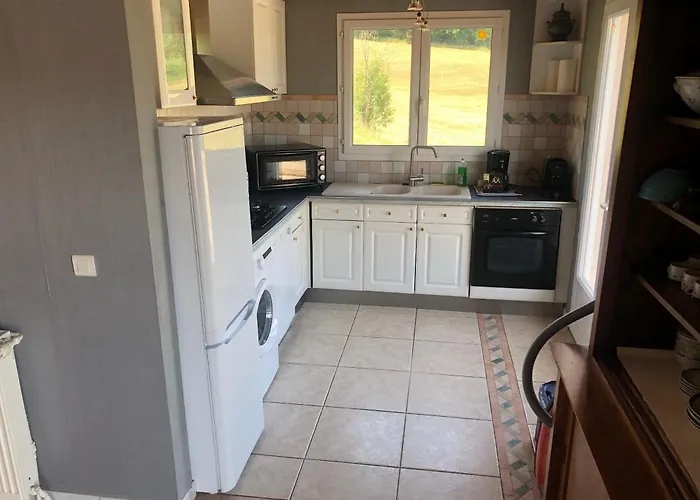 Maison Charmante Avec Vue Sur La Montagne A Saint-gery + Piscine Ferienhaus Saint-Géry